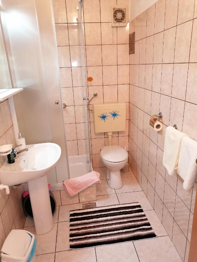 Guest House Pamela 塞尼 外观 照片