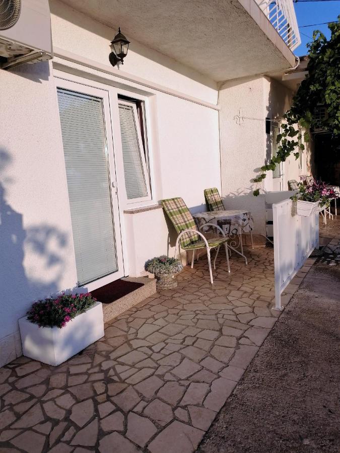 Guest House Pamela 塞尼 外观 照片